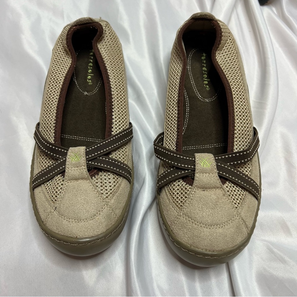 Terrasoles Slip On Comfort Flat Sports Shoes, size 9